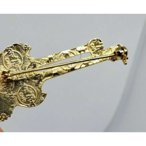 Myrtle Beach Hard Rock Café Guitar Pin Double Neck "Pyramid" Collectible - Picture 8 of 12